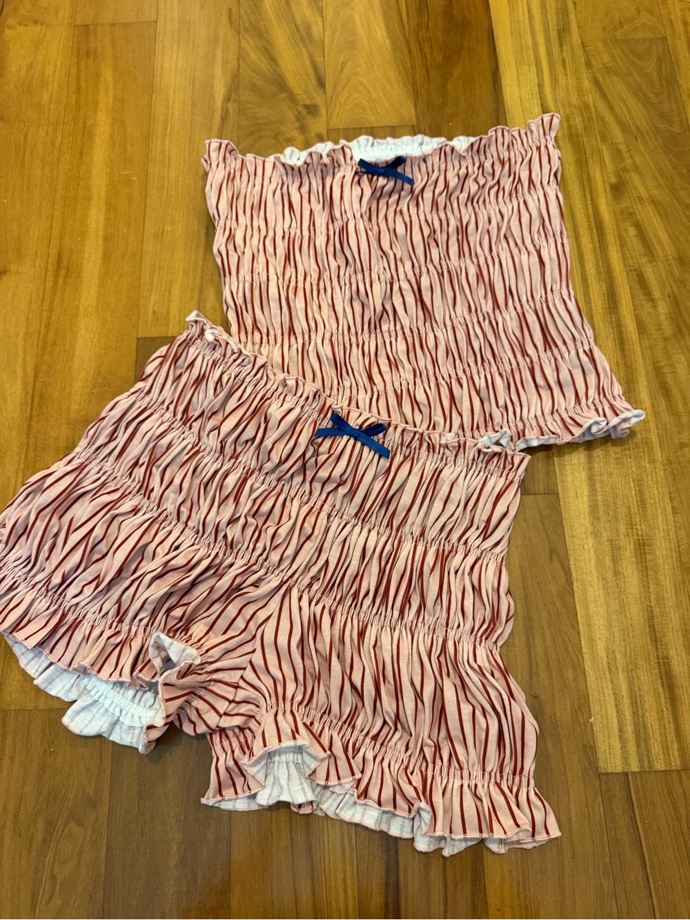 With Jéan Pink Ruched Set (Top & Shorts) - Picture 4 of 5